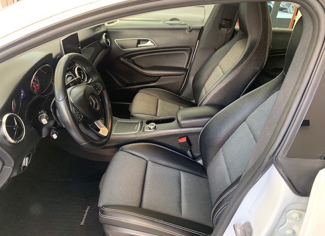 Mercedes-Benz CLA 200 d 4Matic Automatic Sport full