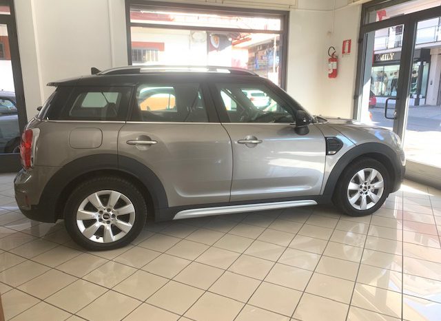 MINI Cooper D Countryman full