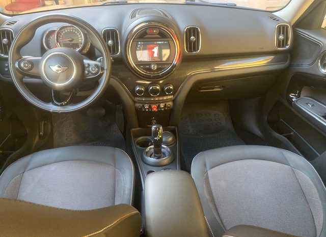 MINI Cooper D Countryman full