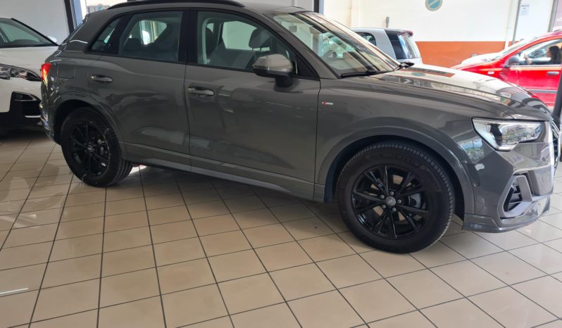 Audi Q3 35 2.0 tdi S line full