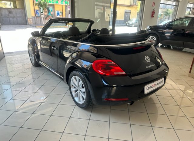 Volkswagen Maggiolino Cabrio 1.6 tdi Design 105cv full