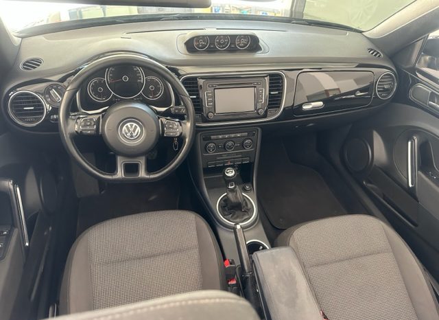 Volkswagen Maggiolino Cabrio 1.6 tdi Design 105cv full