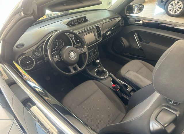 Volkswagen Maggiolino Cabrio 1.6 tdi Design 105cv full