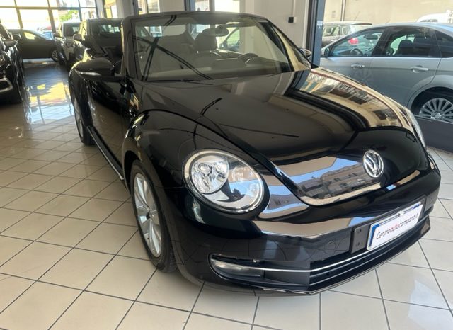 Volkswagen Maggiolino Cabrio 1.6 tdi Design 105cv full