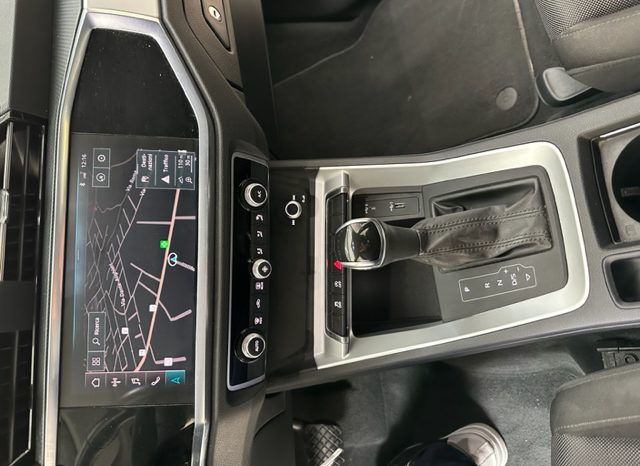 Audi Q3 35 2.0 tdi Advanced full