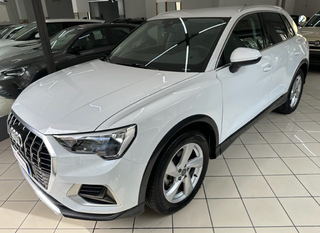 Audi Q3 35 2.0 tdi Advanced full
